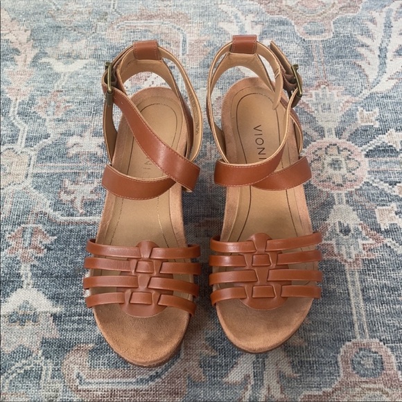 Vionic | Shoes | Vionic Clarissa Raffia Platform Sandal | Poshmark